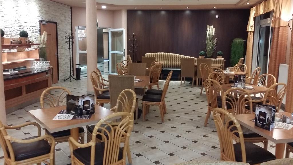 Akzent Hotel Stadt Schluechtern ***S Экстерьер фото